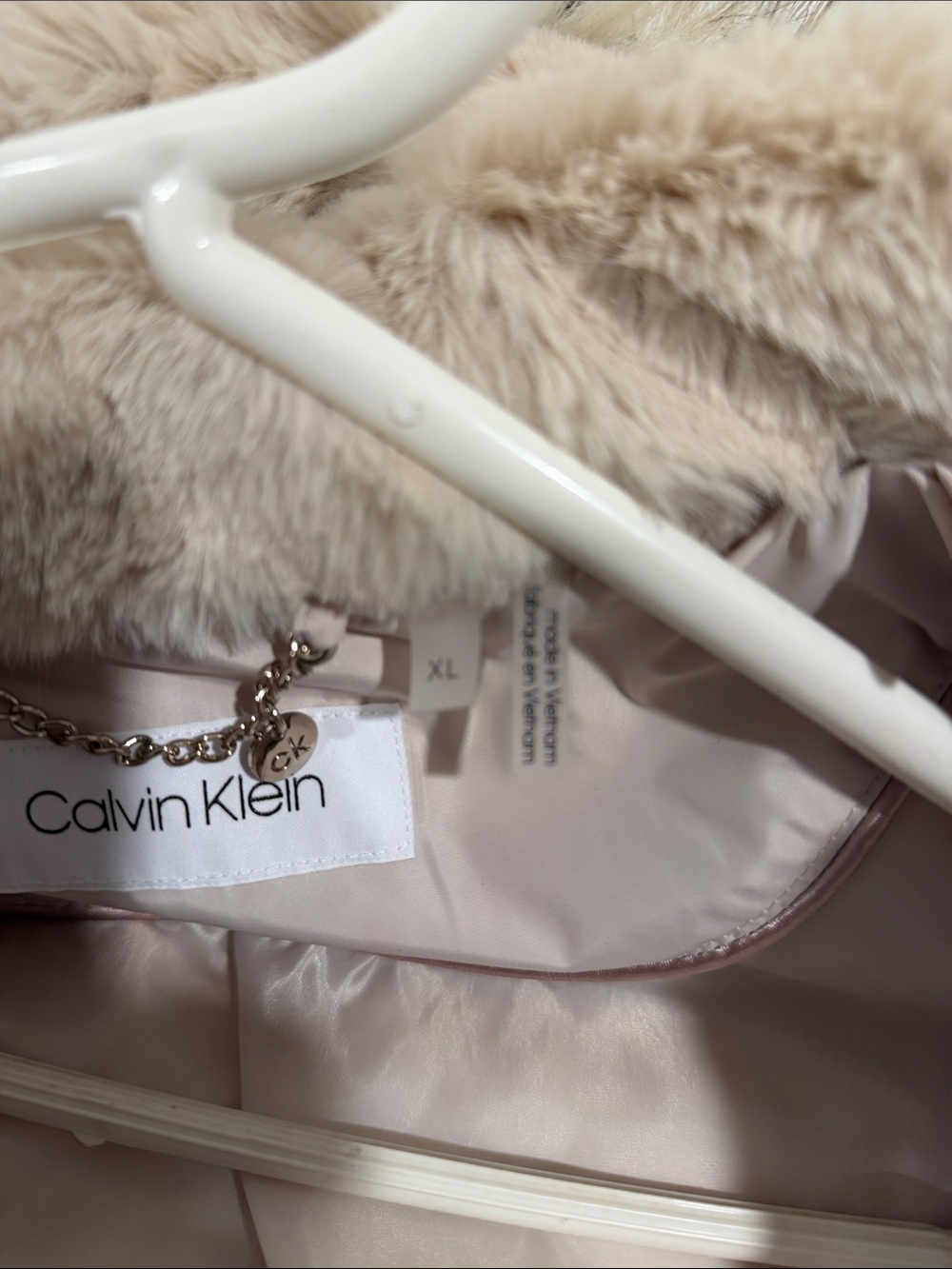 Calvin Klein Quilted Puffer Jacket with Faux Fur Hood - Picture 6 of 8